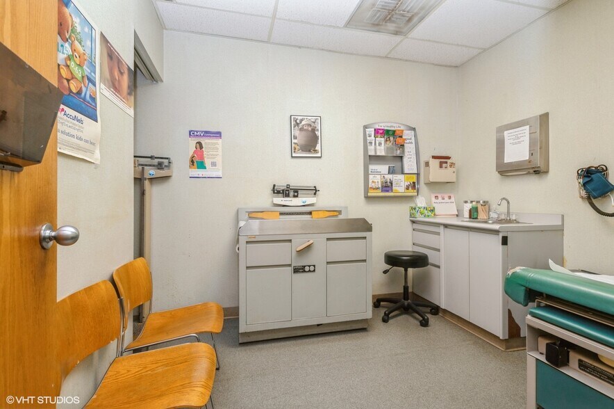 More Photos Of 1553 State Route 27, Somerset Office For Sale