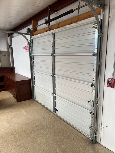 More Photos Of 4388 Sudderth Rd, Buford Warehouse For Sale