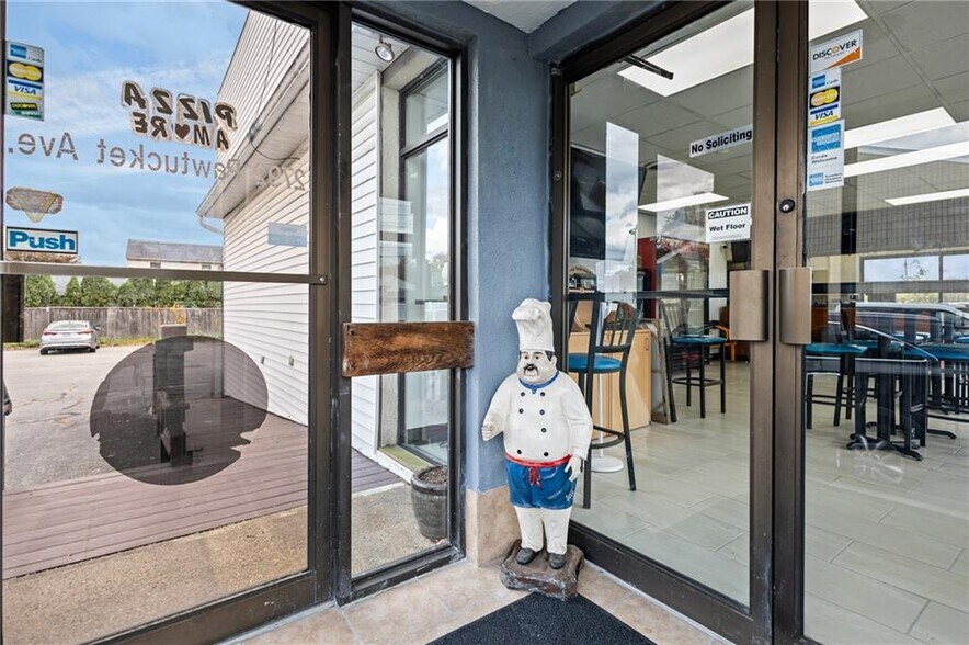 More Photos Of 2792 Pawtucket Ave, East Providence Restaurant For Sale
