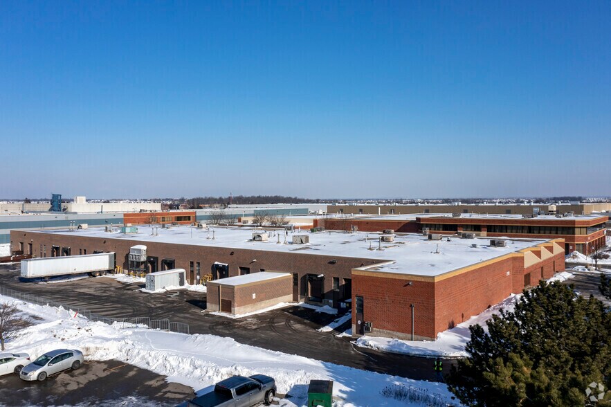 More Photos Of 2110 Williams Pky, Brampton Manufacturing For Lease