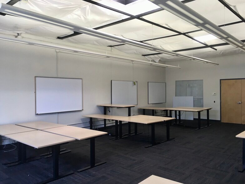 More Photos Of 2181 Park Blvd, Palo Alto Office For Lease