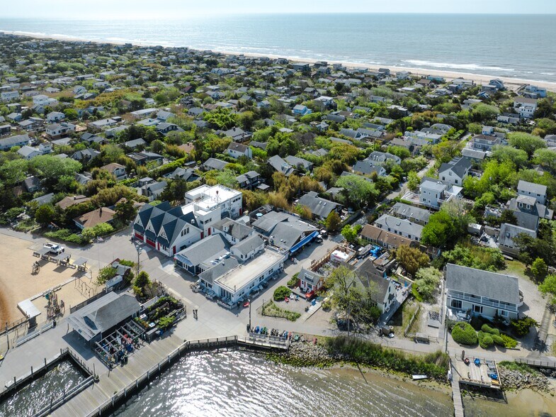 More Photos Of 21 Broadway ave, Fair Harbor Storefront Retail Residential For Sale