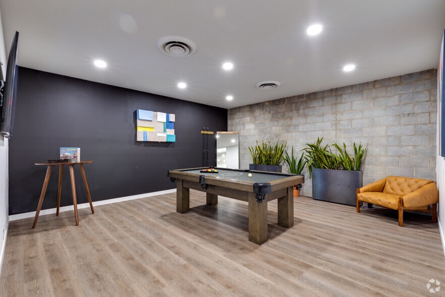 More Photos Of 319 S 3rd St, Las Vegas Loft Creative Space For Sale