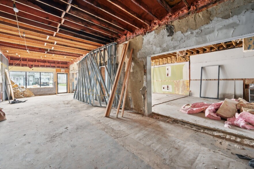 More Photos Of 402 W Kings Hwy, Mount Ephraim Freestanding For Sale