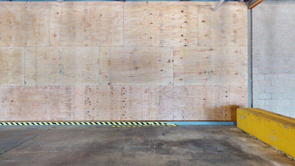 More Photos Of 1570 N Olden Ave, Ewing Light Distribution For Sale