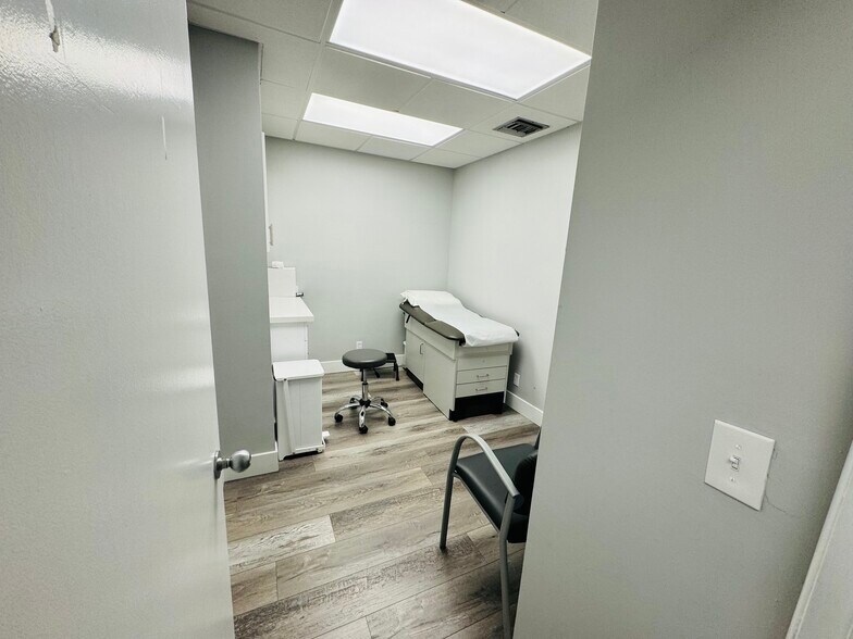 More Photos Of 5210 Linton Blvd, Delray Beach Medical For Sale