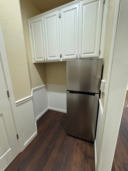 More Photos Of 7400 Shoreline Dr, Stockton Office For Lease