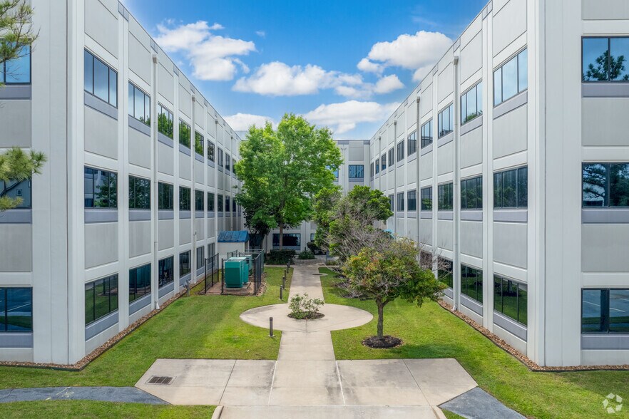 More Photos Of 10777 Clay Rd, Houston Office For Lease