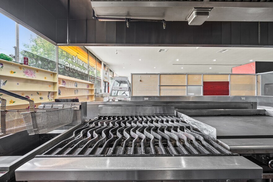 More Photos Of 33027 Road 159, Ivanhoe General Retail For Sale