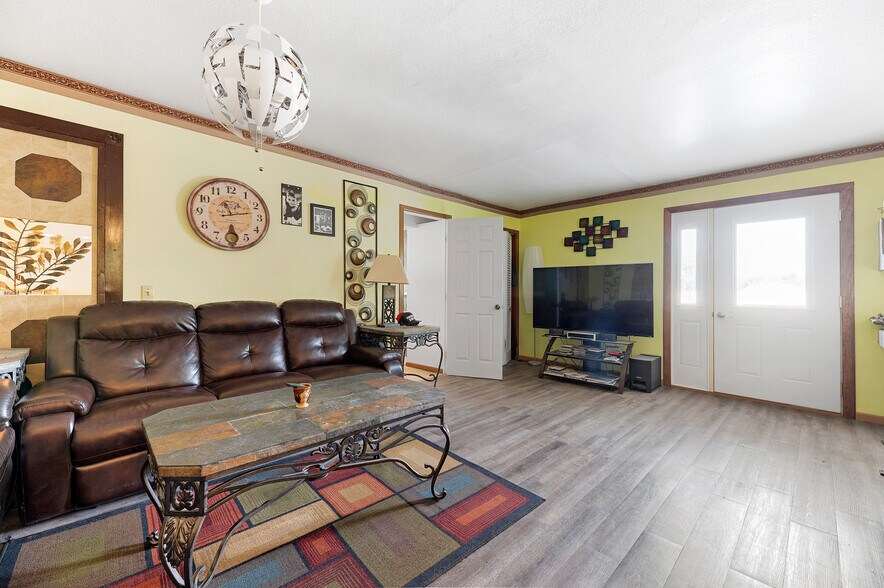 More Photos Of 518 National St, Belle Fourche Hotel For Sale