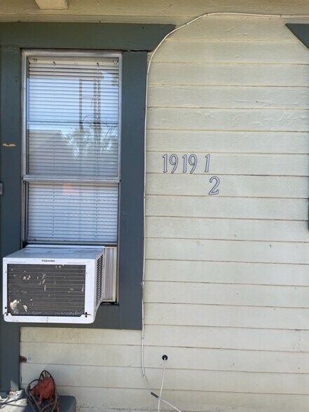 More Photos Of 1917 New Jersey St, Los Angeles Multifamily For Sale