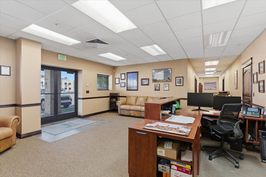 More Photos Of 1695 S 2050 W, West Haven Flex For Sale