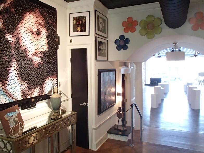 More Photos Of 512 E Main St, Spartanburg Storefront For Sale