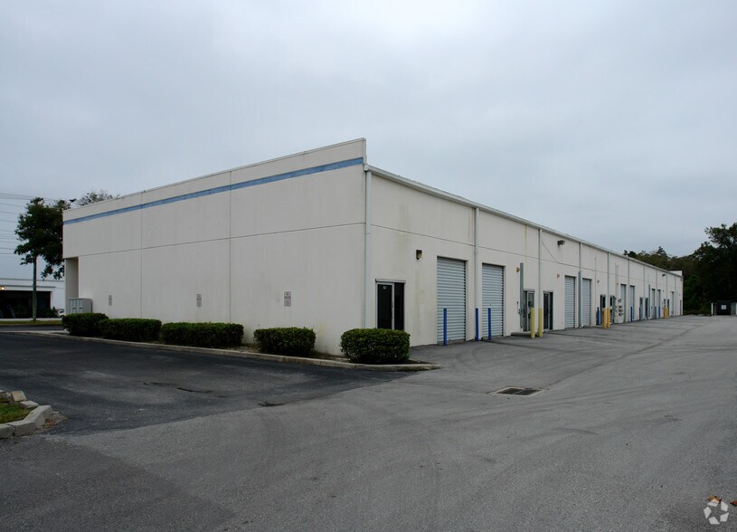 More Photos Of 3025 Silver Star Rd, Orlando Warehouse For Lease