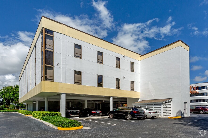 More Photos Of 824 US Highway 1, North Palm Beach Office For Lease