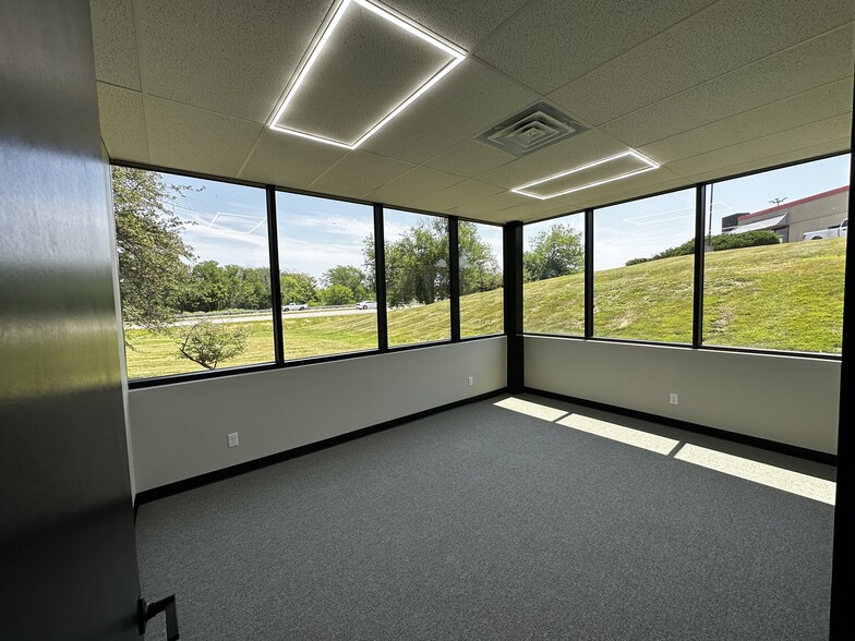 More Photos Of 1708 Prairie View Rd, Platte City Medical For Lease
