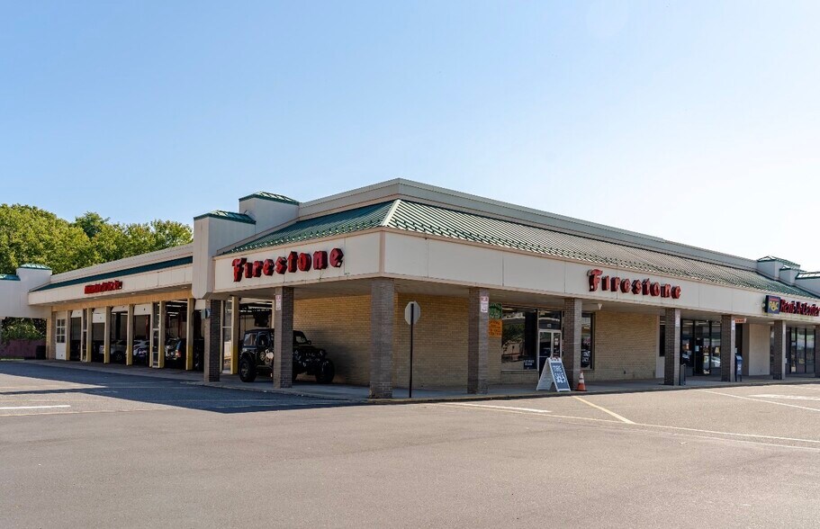 More Photos Of 264-350 Middle Country Rd, Coram Unknown For Lease