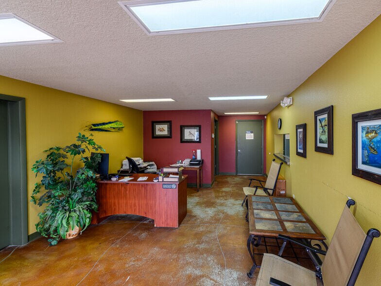 More Photos Of 4313 W South Ave, Tampa Warehouse For Sale