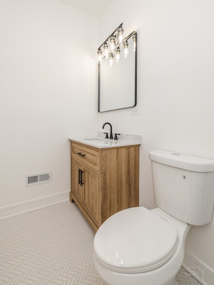 More Photos Of 544 Lawndale ave, Chicago Apartments For Sale