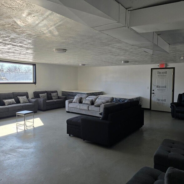 More Photos Of 1410 1st Ave, Worthington Industrial For Sale