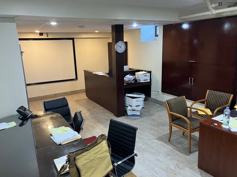 More Photos Of 2430 Tratman Ave, Bronx Apartments For Lease