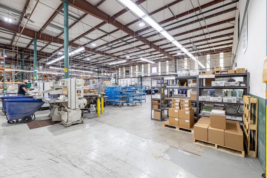 More Photos Of 2000 Kentucky St, Bellingham Warehouse For Sale