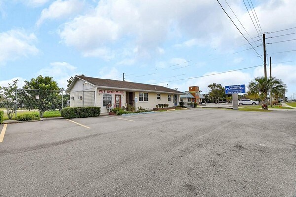 More Photos Of 1319 S Woodland Blvd, Deland Storefront For Sale