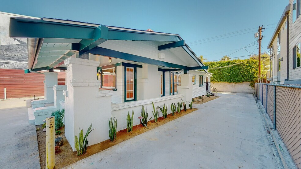 More Photos Of 536 N Larchmont Blvd, Los Angeles Loft Creative Space For Lease