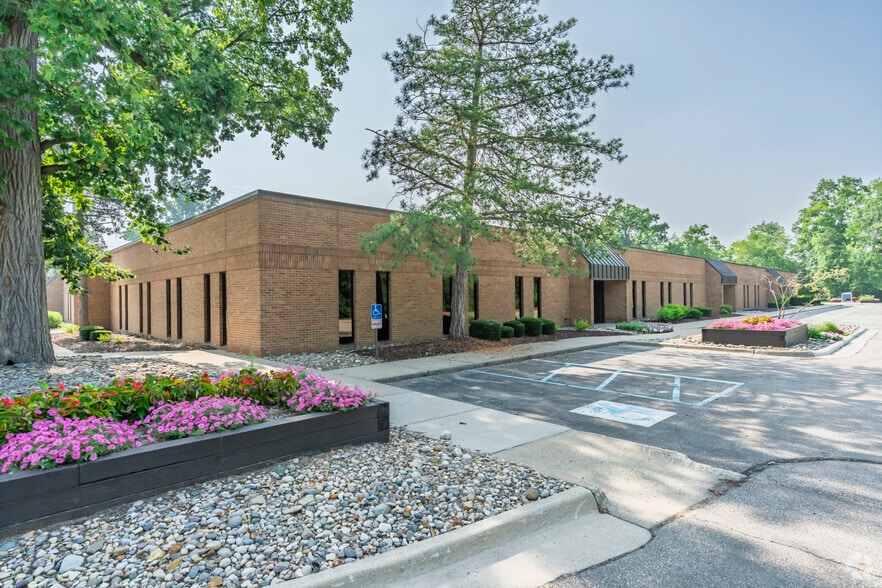 More Photos Of 1200-1250 Eisenhower Pl, Ann Arbor Research And Development For Sale