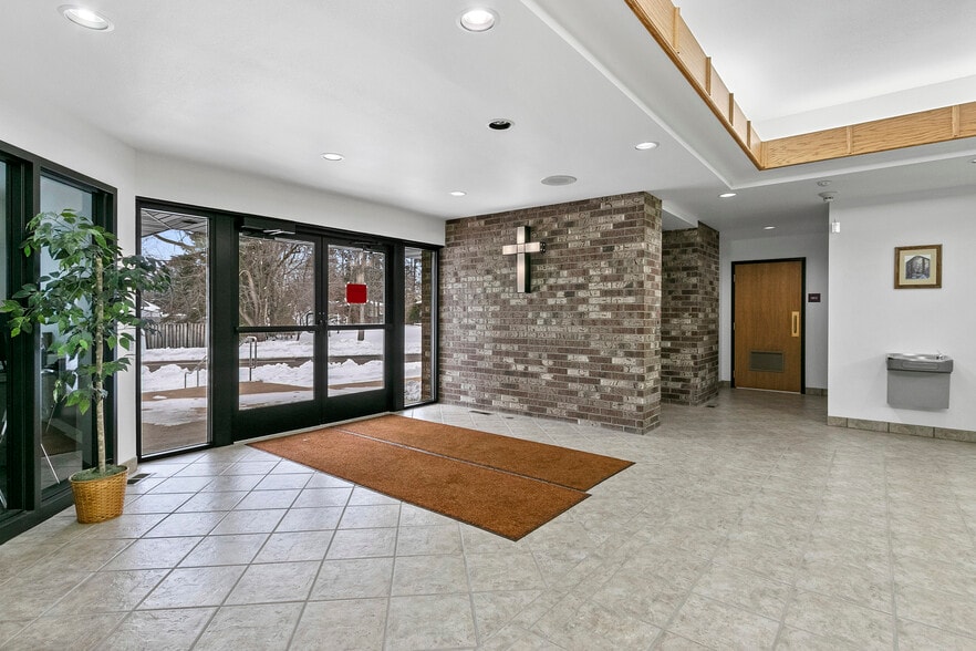 More Photos Of 301 S Chestnut Ave, Oconto Falls Religious Facility For Sale