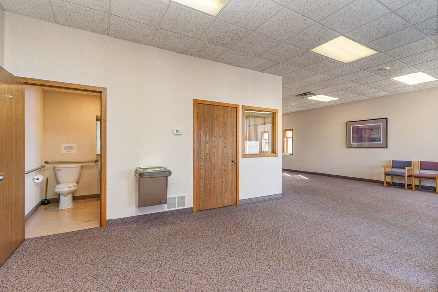 More Photos Of 3588 Center Ave, Essexville Medical For Sale