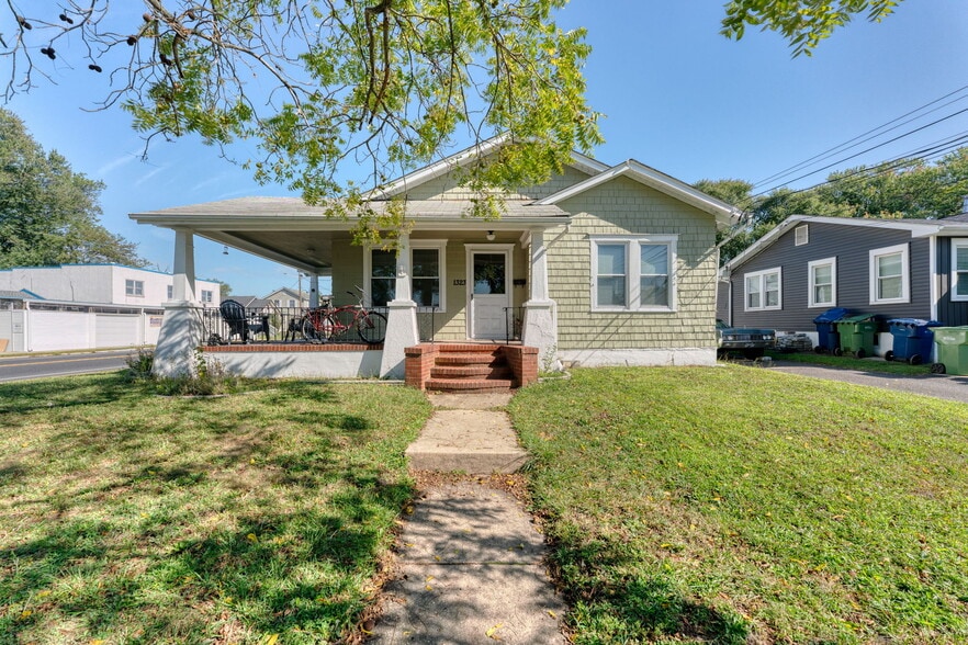 More Photos Of 1323 7th Ave, Neptune General Retail For Sale