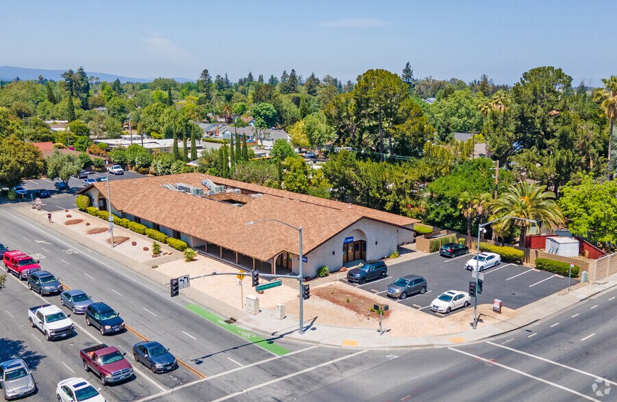 More Photos Of 525 W Remington Dr, Sunnyvale Office For Lease