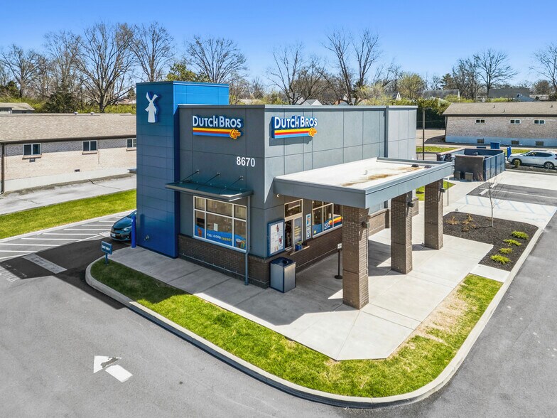 Primary Photo Of 8670 Winton Rd, Cincinnati Fast Food For Sale