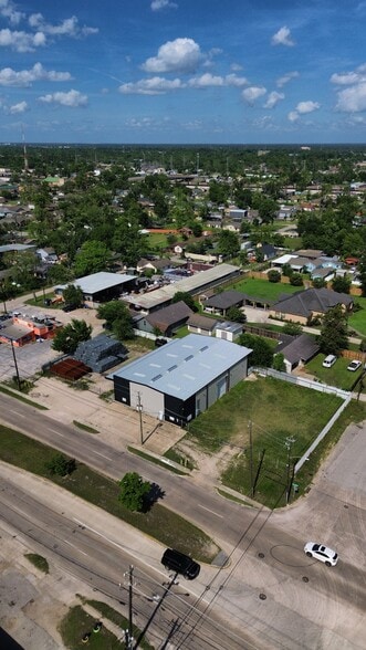 Primary Photo Of 7902 Irvington, Houston Warehouse For Sale