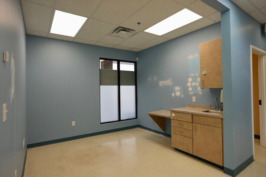 More Photos Of 1340 Belmont St, Brockton Medical For Lease