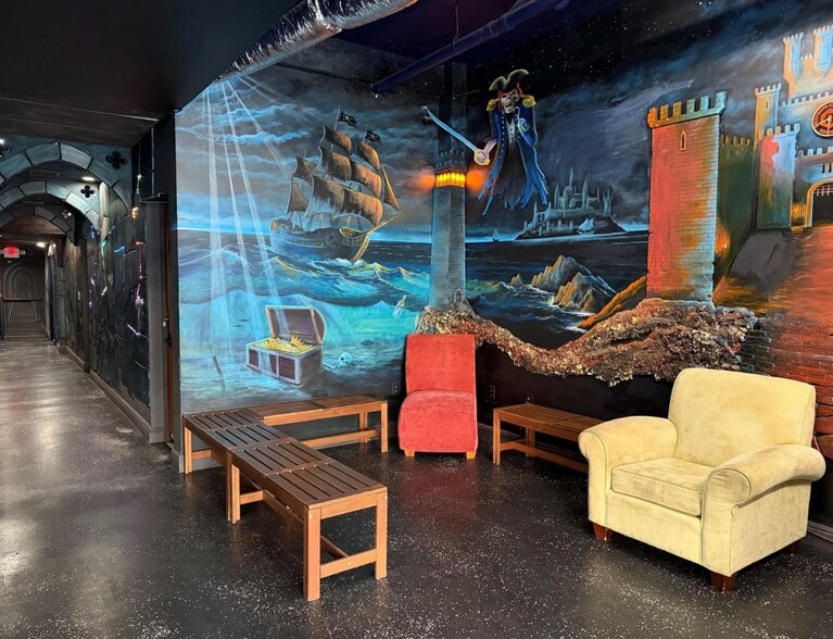 More Photos Of 2032-2050 Hollywood Blvd, Hollywood Restaurant For Lease