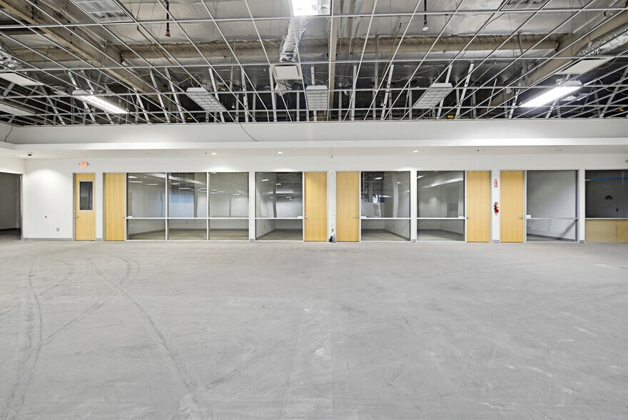 More Photos Of 15001 S Figueroa St, Gardena Distribution For Sale