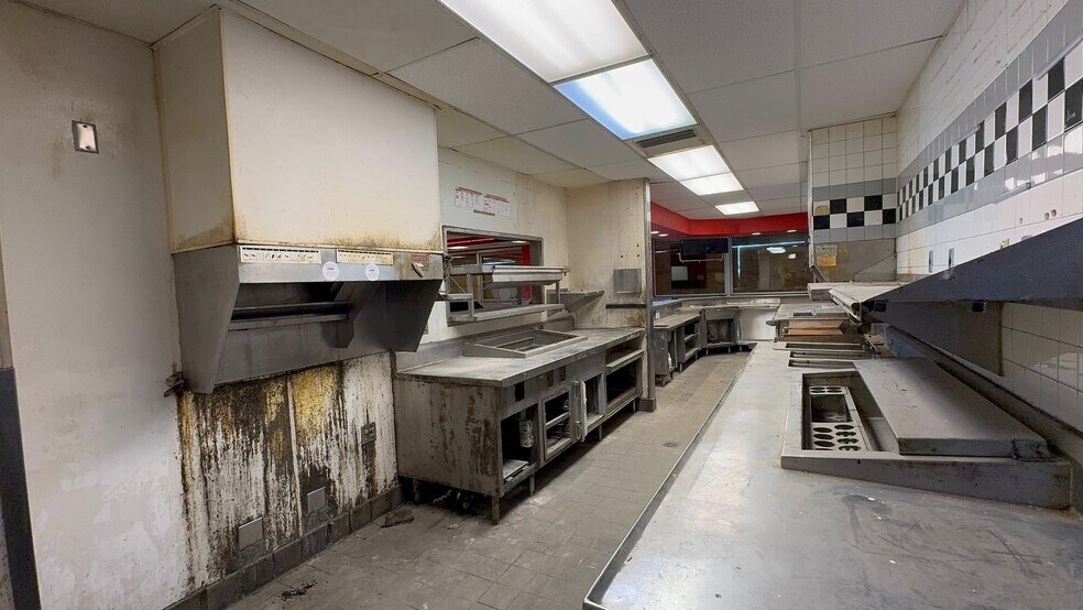 More Photos Of 2441 S Hamilton Rd, Columbus Fast Food For Lease