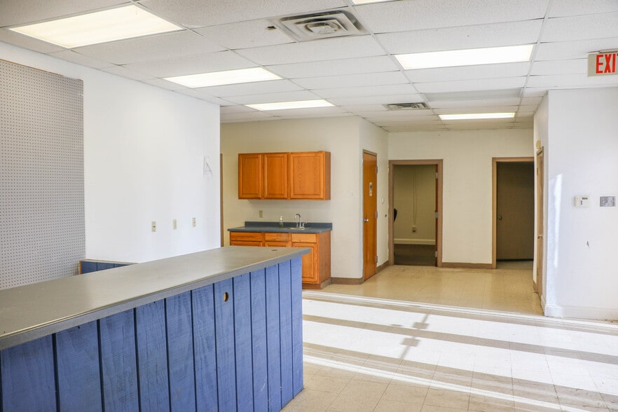 More Photos Of 3910 N Frisco Rd, Sherman Warehouse For Lease