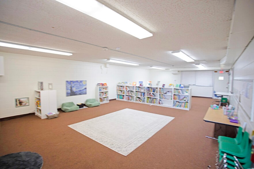 More Photos Of 5995 Dr Martin Luther King Jr St S, Saint Petersburg Religious Facility For Sale