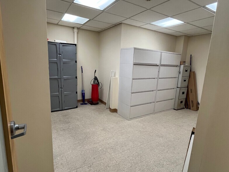 More Photos Of 104-110 E 40th St, New York Medical For Sale