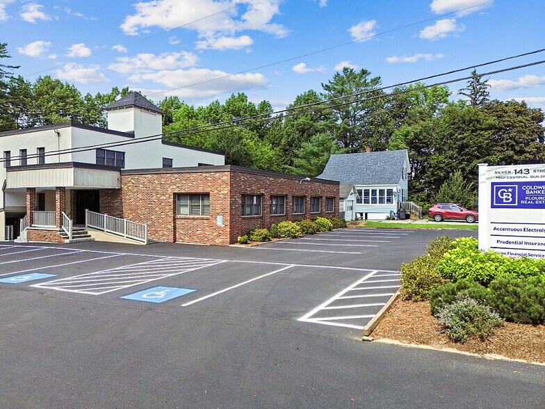 More Photos Of 143 Silver St, Waterville Office For Lease