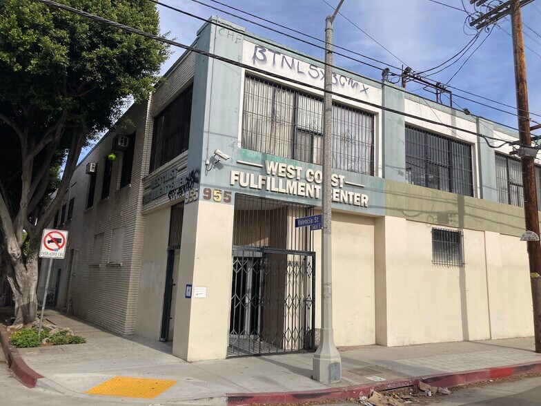 More Photos Of 955 Venice Blvd, Los Angeles Warehouse For Lease