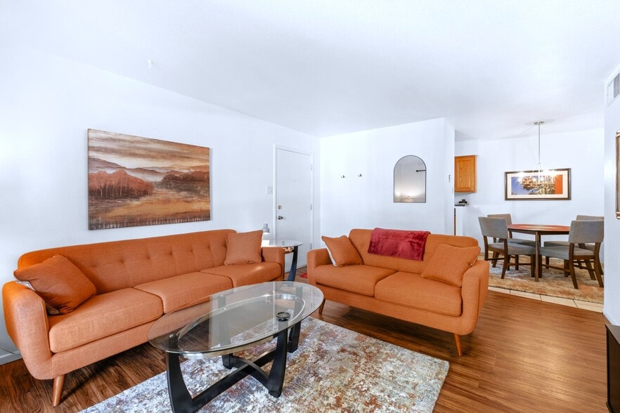 More Photos Of 1601 Pennsylvania St NE, Albuquerque Apartments For Sale