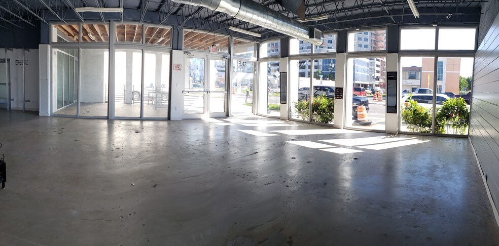 More Photos Of 2205-2211 Hollywood Blvd, Hollywood Storefront Retail Office For Lease