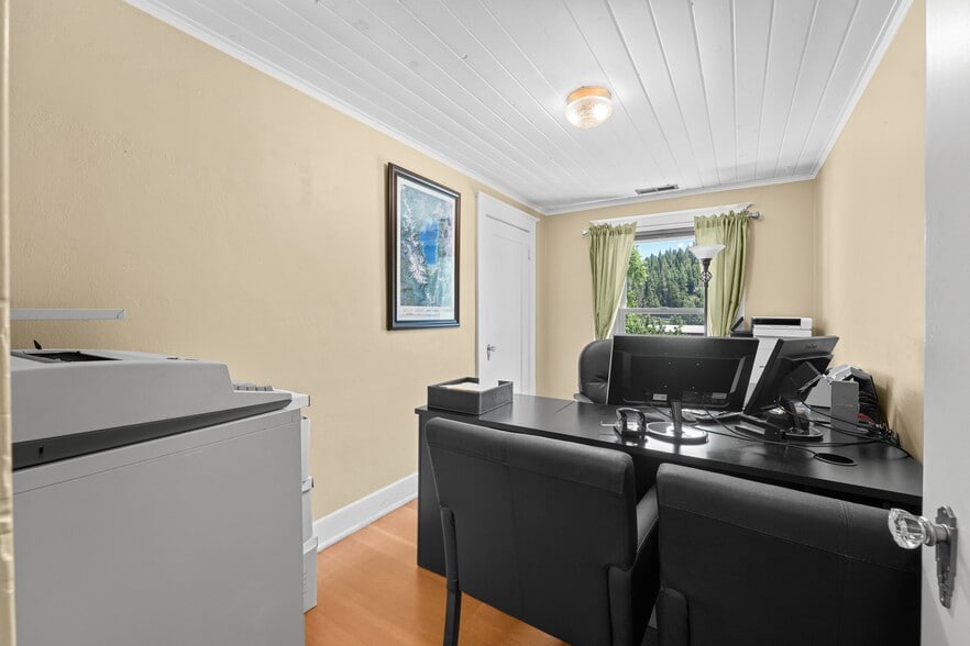 More Photos Of 10280 Donner Pass Rd, Truckee Office Residential For Sale