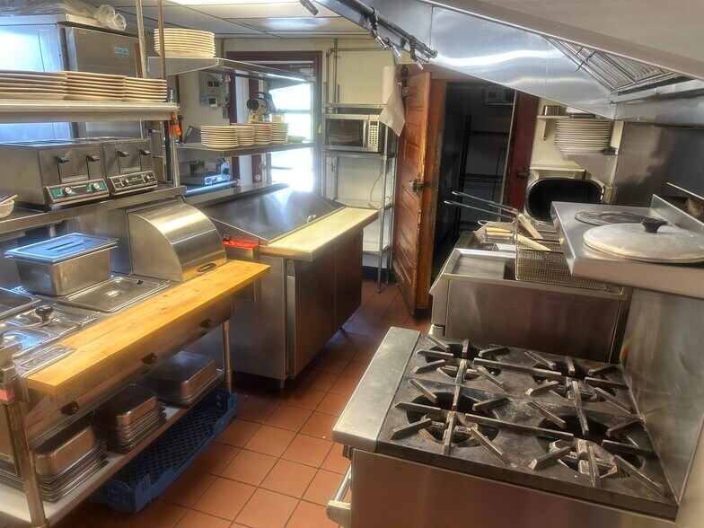 More Photos Of 189 E Lancaster Ave, Malvern Restaurant For Lease