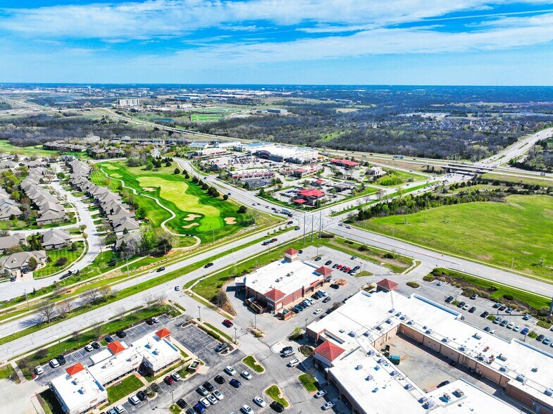 More Photos Of 10050 Woodland Dr, Lenexa Drugstore For Sale