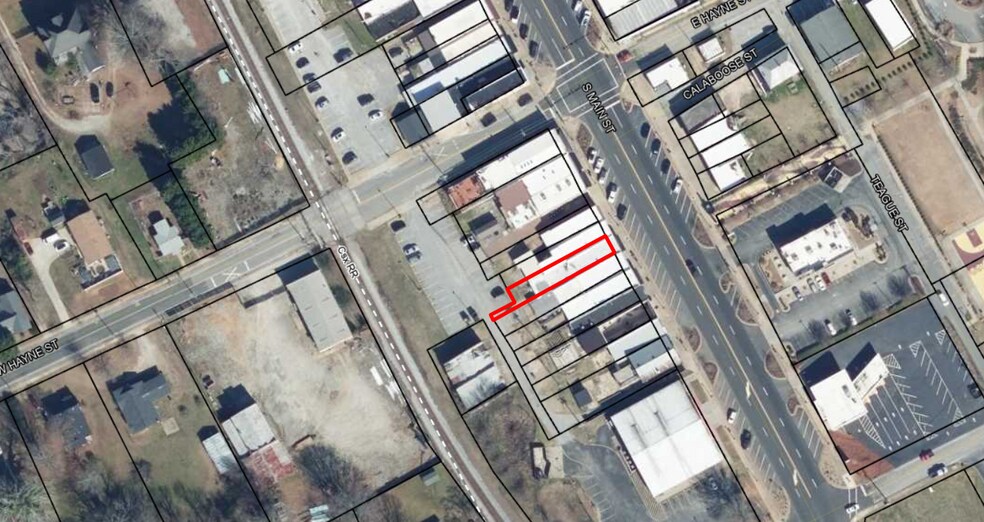 More Photos Of 216 S Main St, Woodruff Storefront For Lease